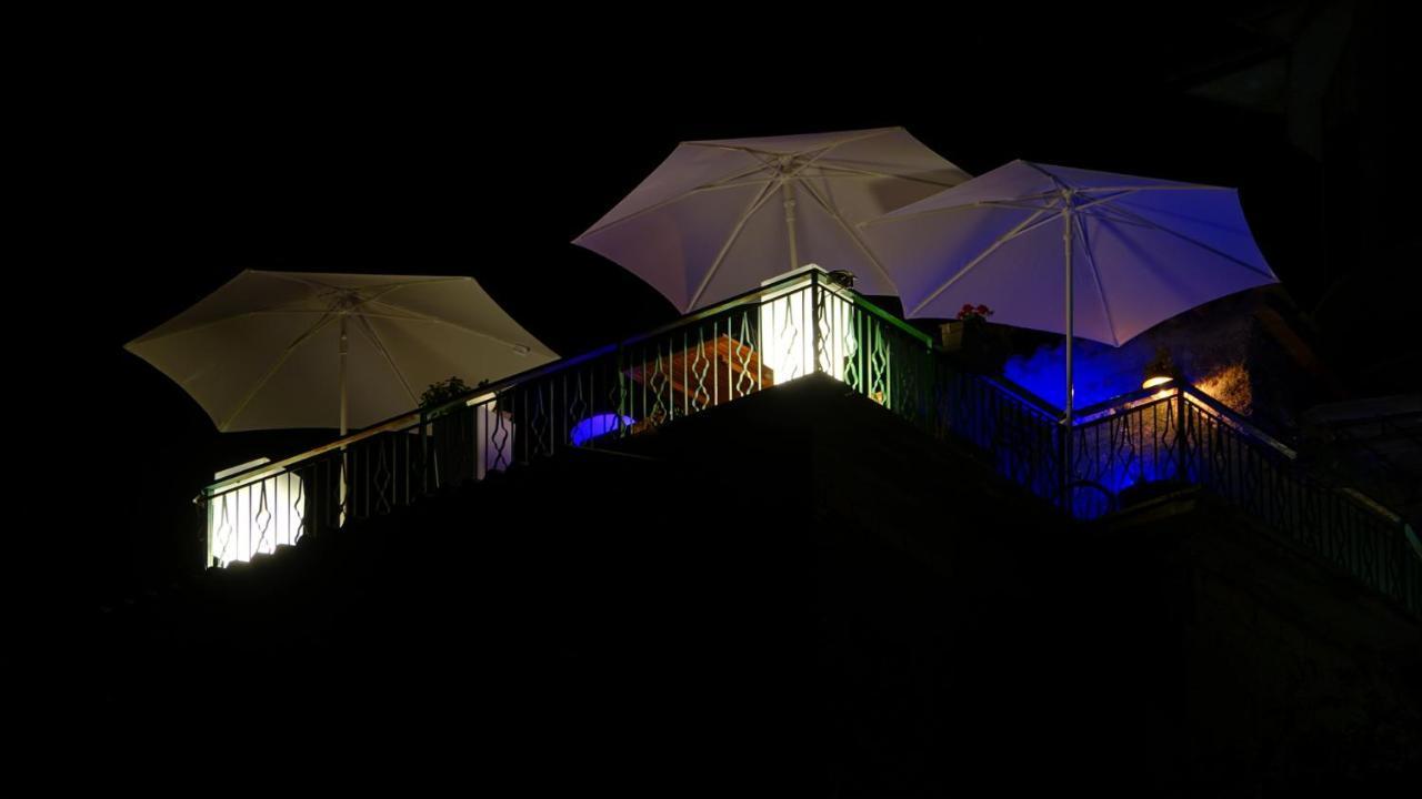La Terrazza Sul Lago Turano Castel di Tora Exteriör bild