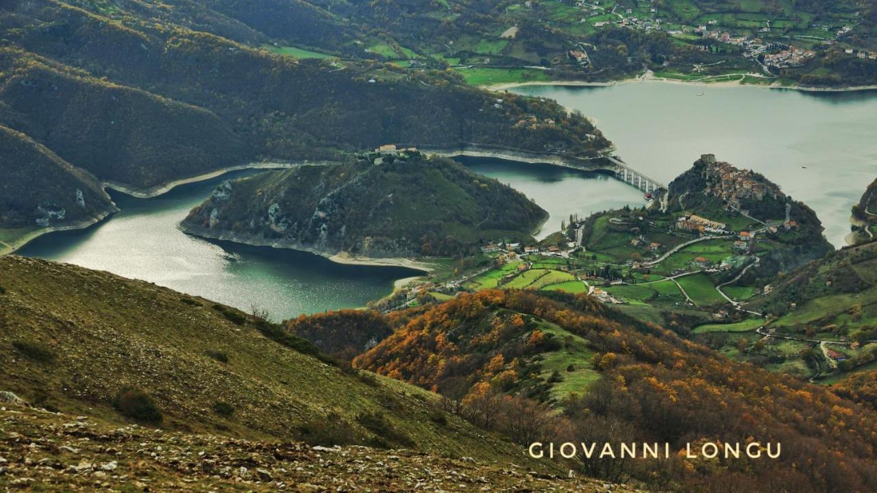 La Terrazza Sul Lago Turano Castel di Tora Exteriör bild