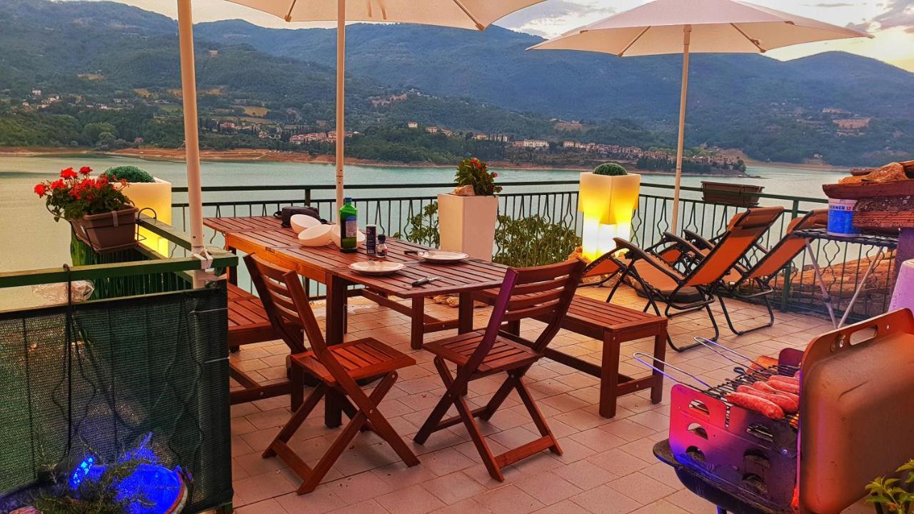 La Terrazza Sul Lago Turano Castel di Tora Exteriör bild