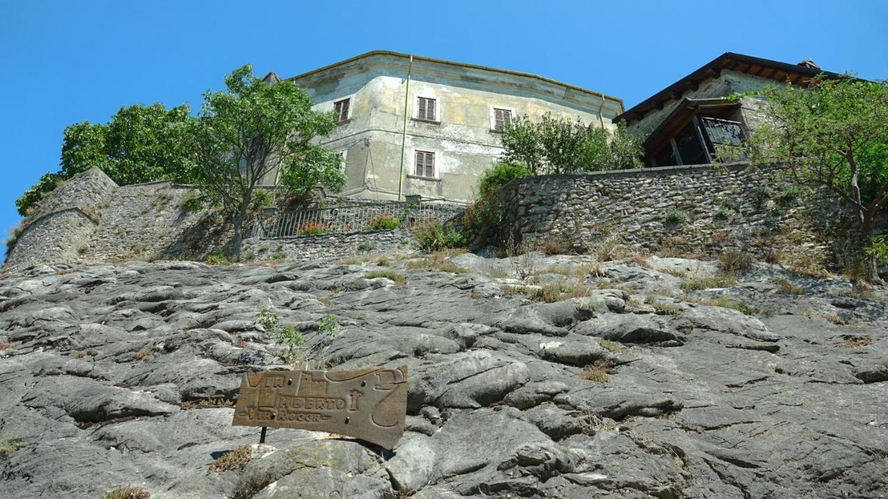 La Terrazza Sul Lago Turano Castel di Tora Exteriör bild