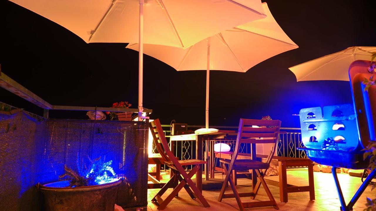 La Terrazza Sul Lago Turano Castel di Tora Exteriör bild