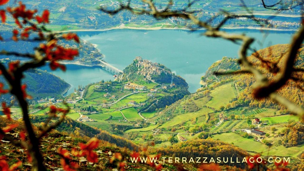La Terrazza Sul Lago Turano Castel di Tora Exteriör bild