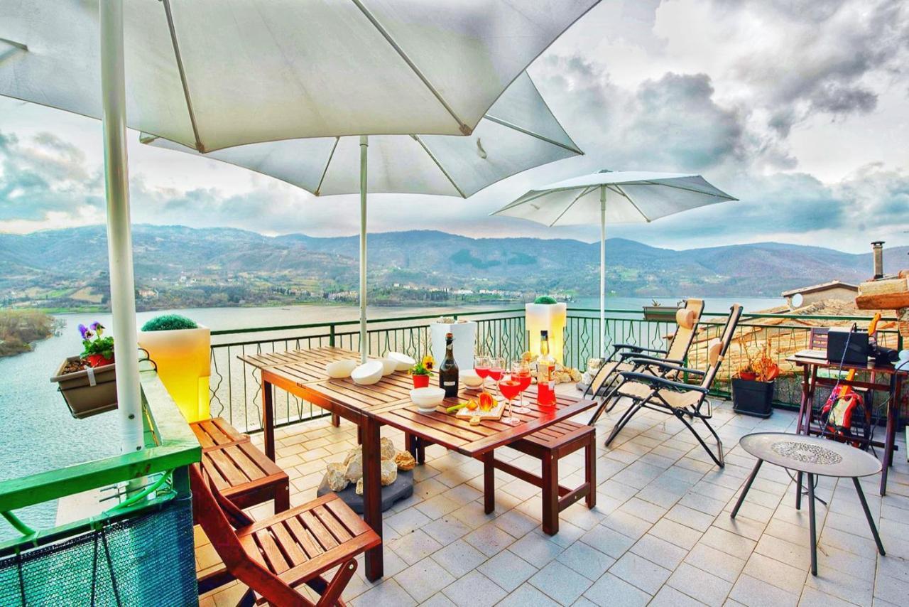 La Terrazza Sul Lago Turano Castel di Tora Exteriör bild