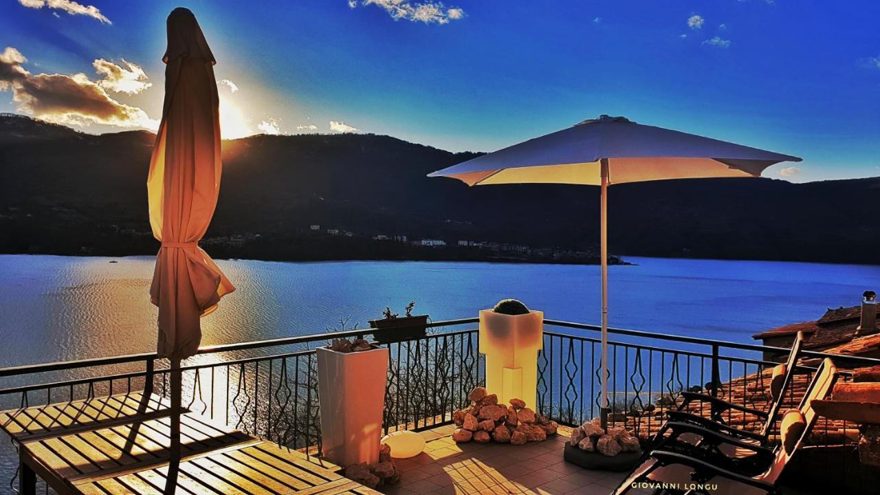 La Terrazza Sul Lago Turano Castel di Tora Exteriör bild