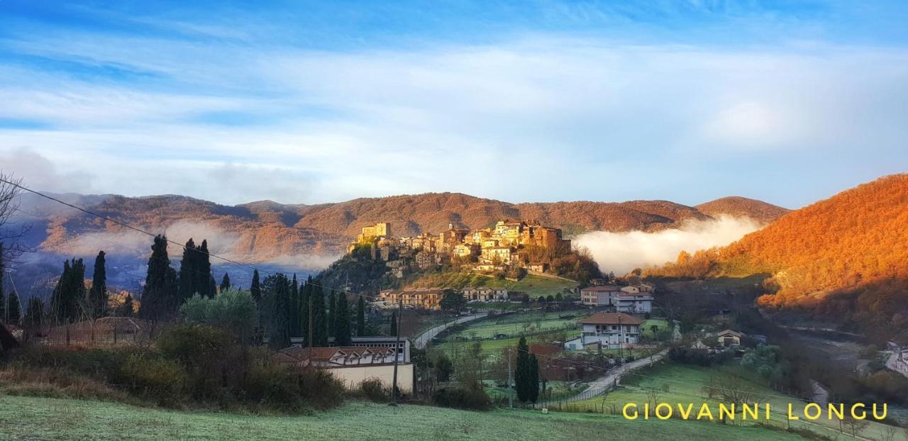 La Terrazza Sul Lago Turano Castel di Tora Exteriör bild