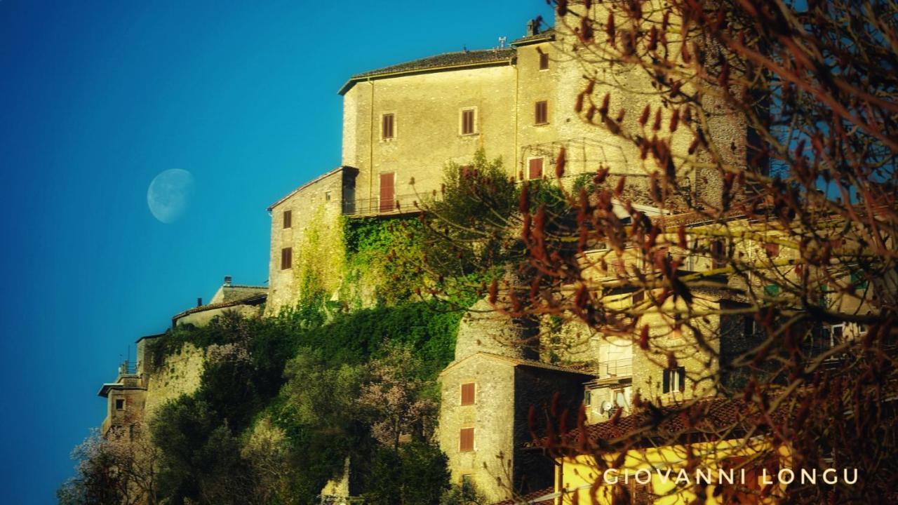 La Terrazza Sul Lago Turano Castel di Tora Exteriör bild
